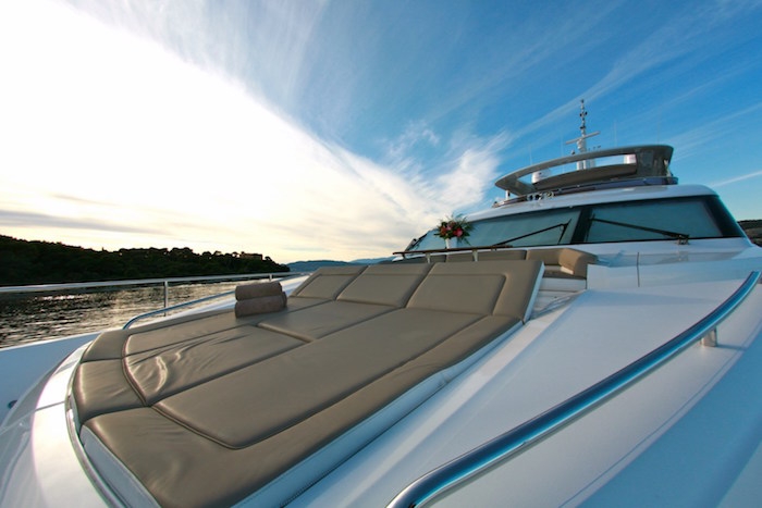 Luxury Crewed Motor Yacht LADY BEATRICE photo 7