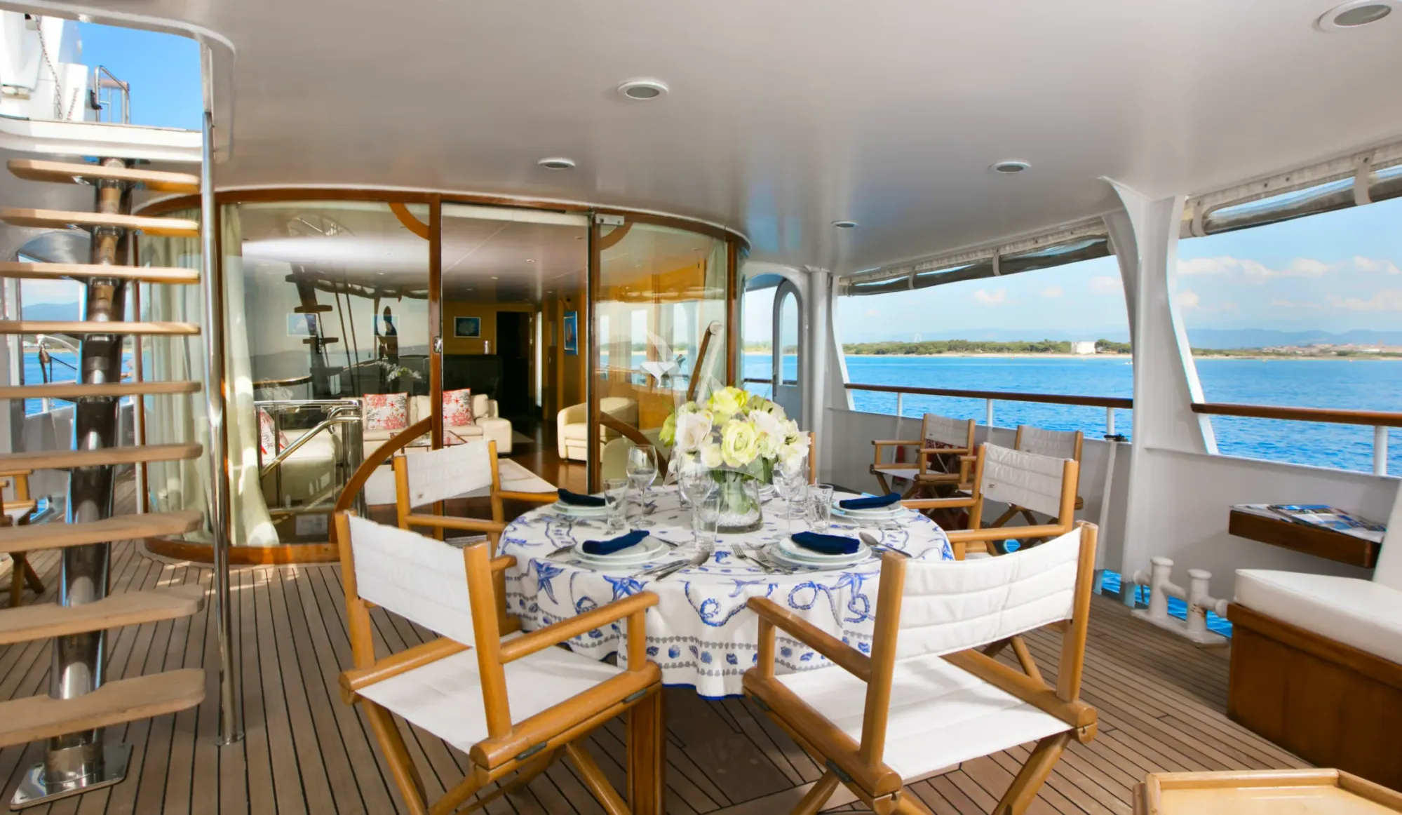 Luxury Crewed Motor Yacht LADY JERSEY photo 8