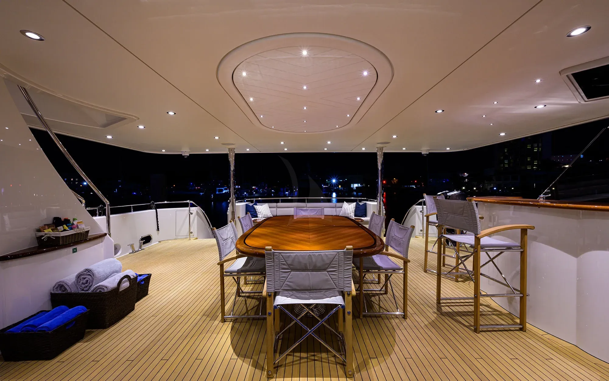 Luxury Crewed Motor Yacht LADY JJ photo 5