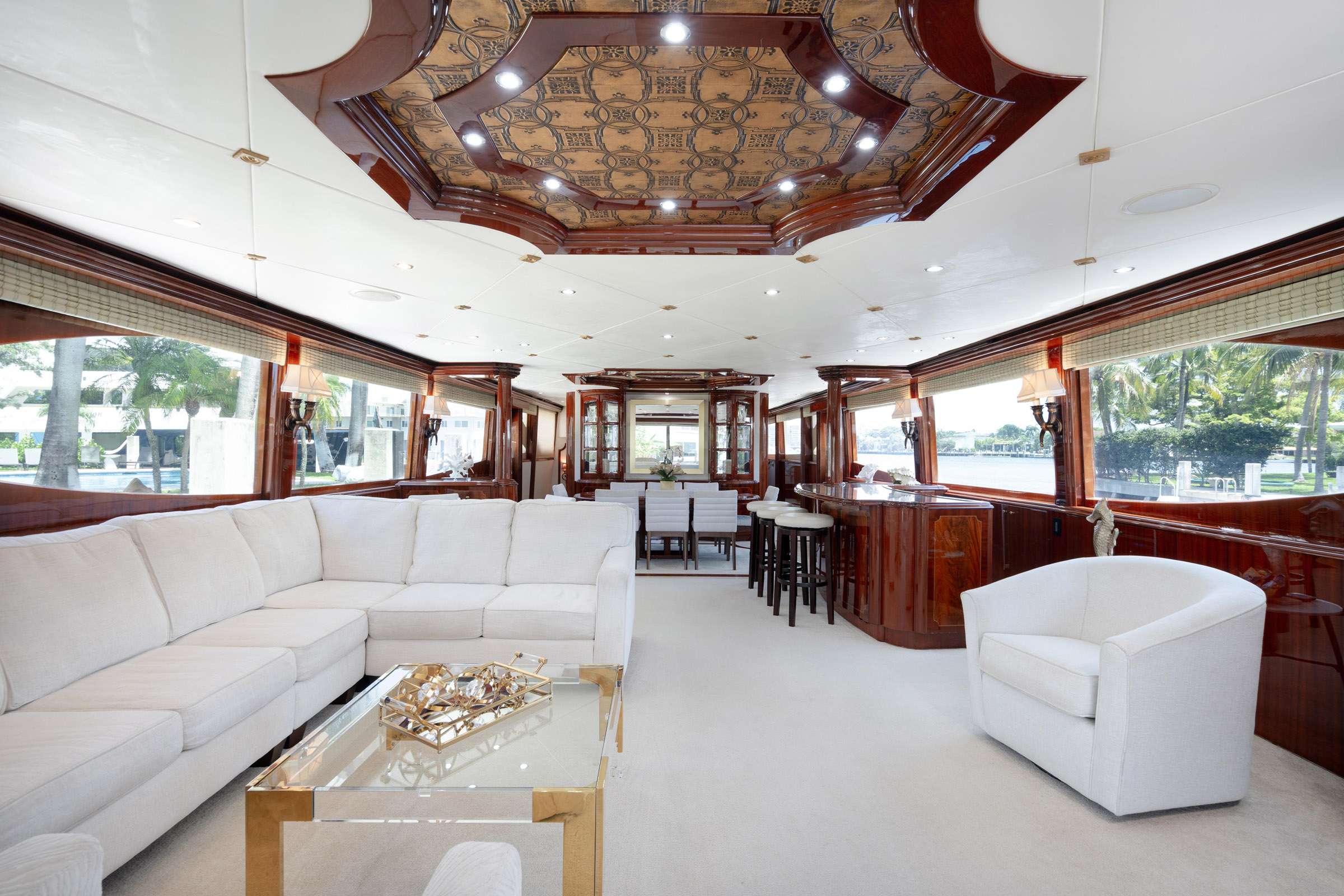 Luxury Crewed Motor Yacht LADY KRISTINA photo 3