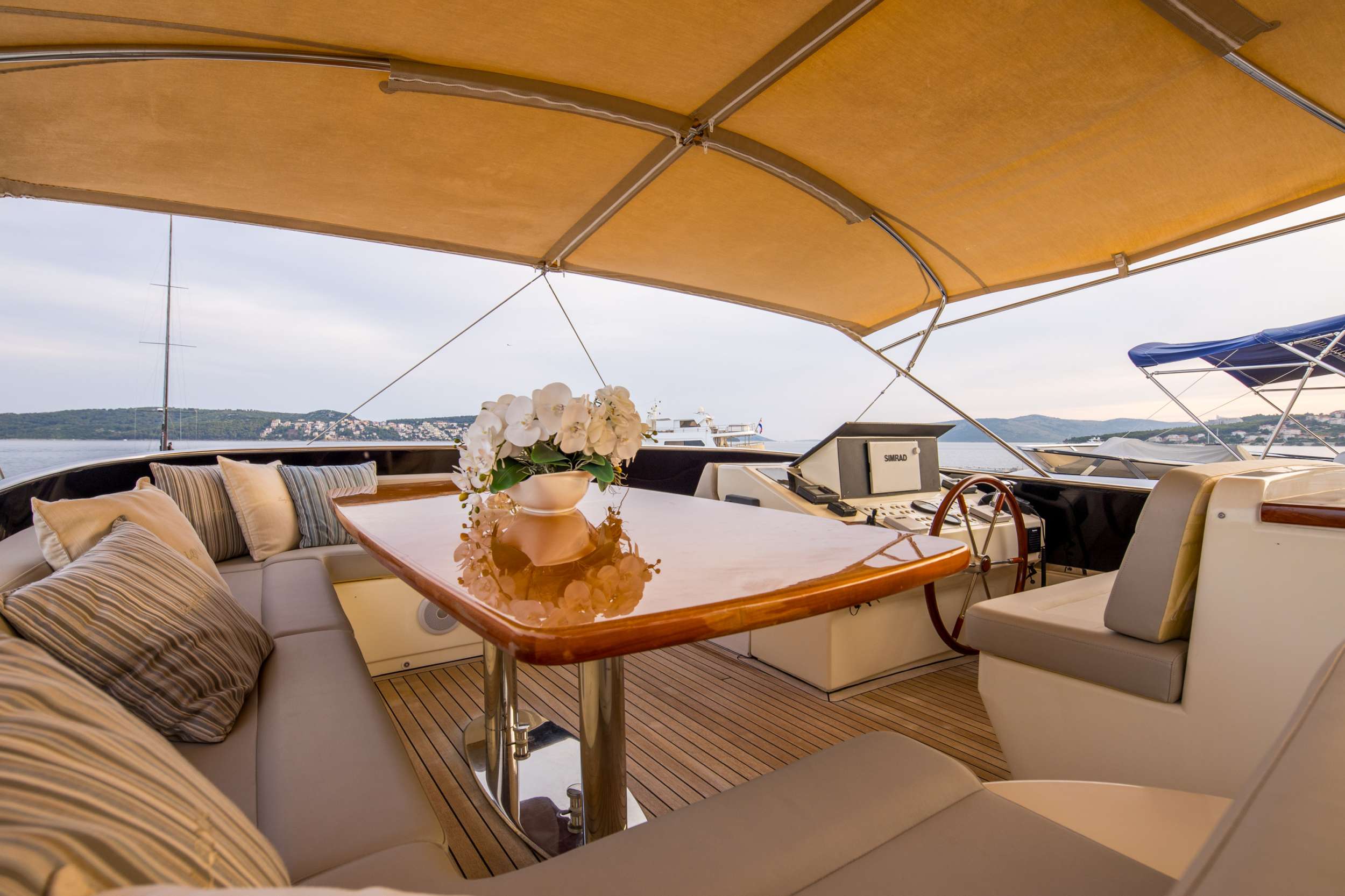 Luxury Crewed Motor Yacht LADY LONA photo 4