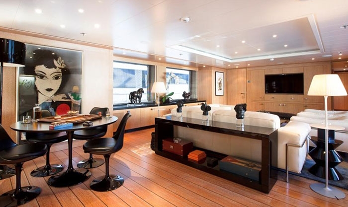 Luxury Crewed Motor Yacht LADY NAG NAG photo 7
