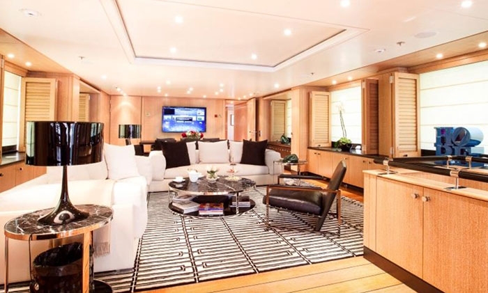 Luxury Crewed Motor Yacht LADY NAG NAG photo 8