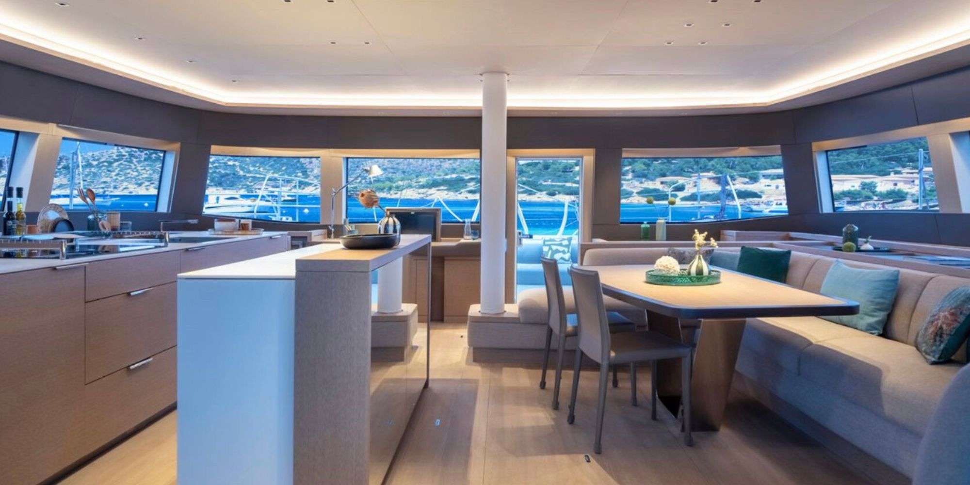 Crewed Sailing Catamaran LADY ROSE photo 5