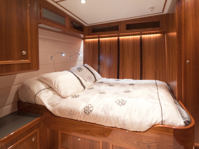 luxury Crewed Sailing Yacht LADY THURAYA photo 6