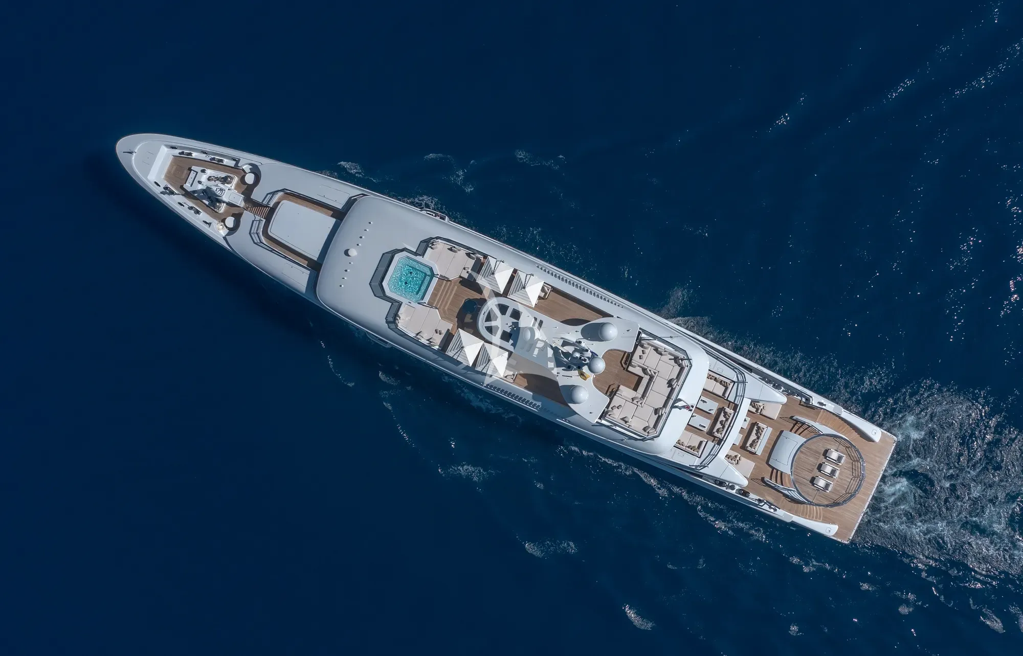 Luxury Crewed Motor Yacht LADY VERA photo 5