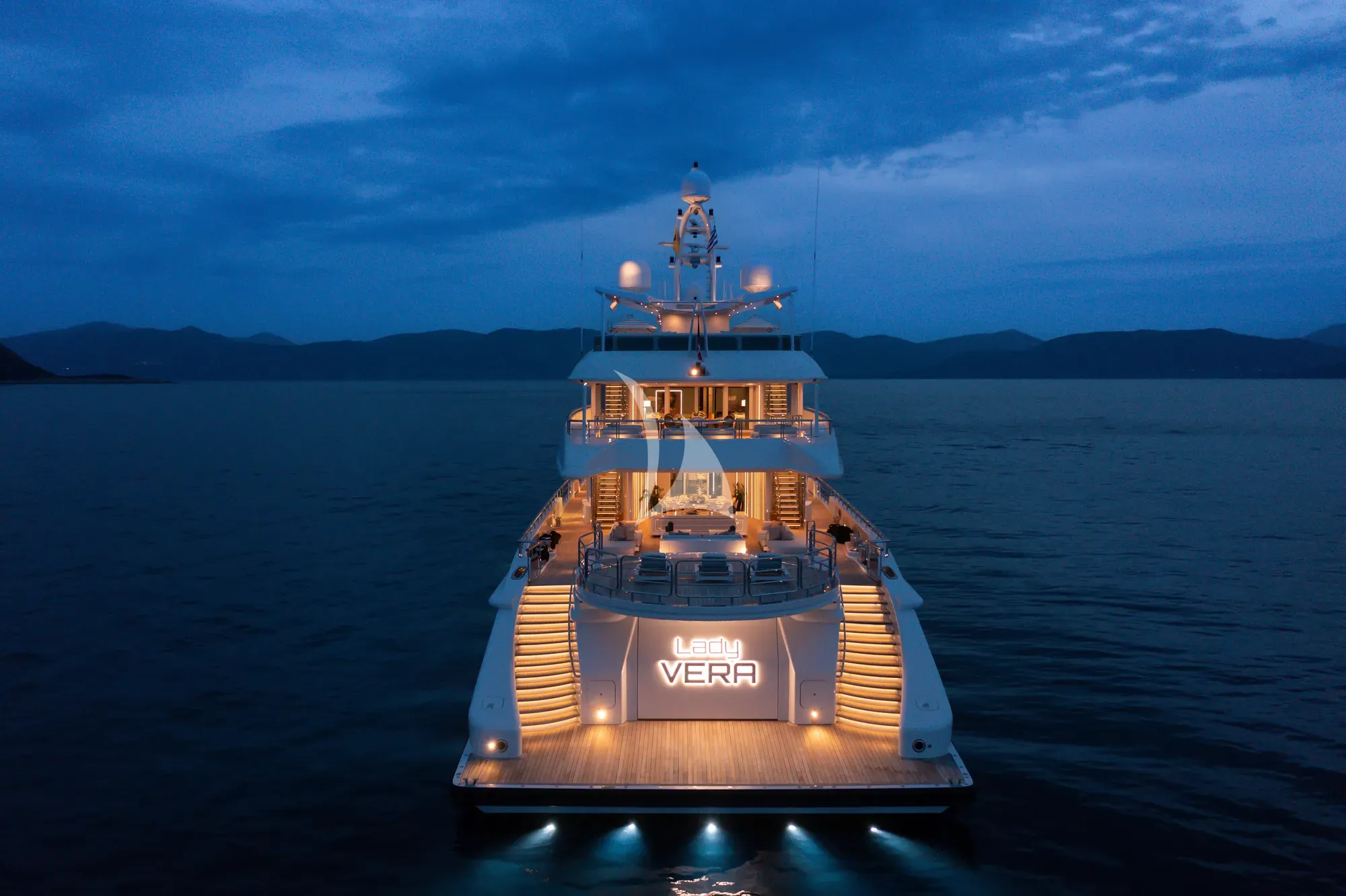 Luxury Crewed Motor Yacht LADY VERA photo 8