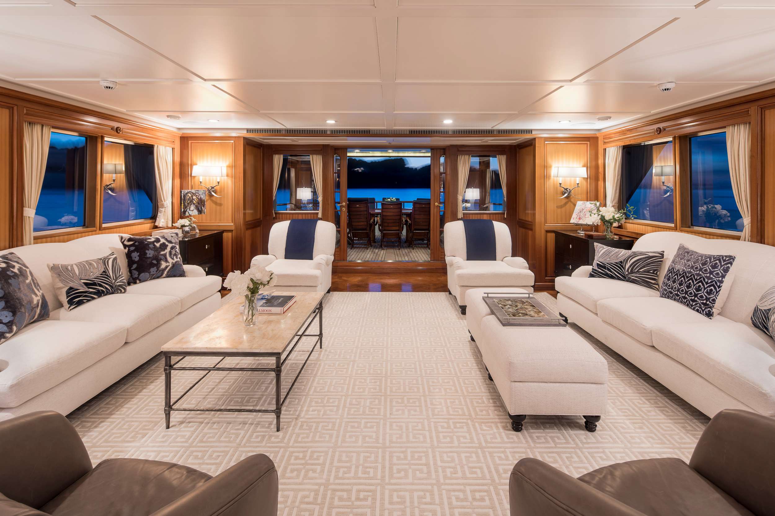Luxury Crewed Motor Yacht LADY VICTORIA photo 8