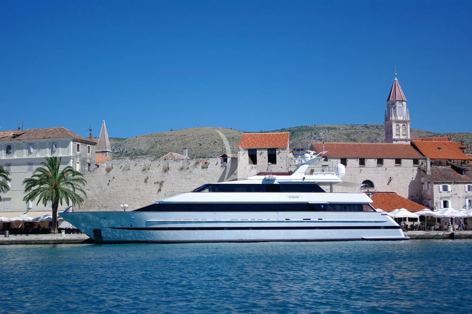 Luxury Crewed Motor Yacht LADYSHIP photo 5