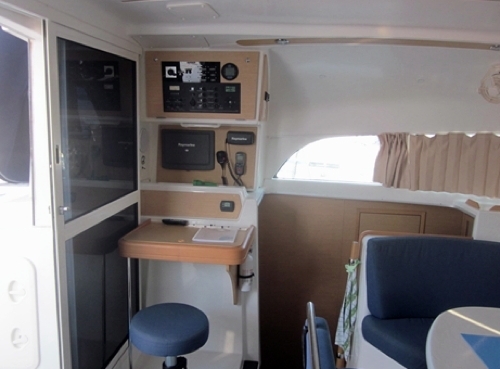 Bareboat Catamaran Lagoon 380 photo 5