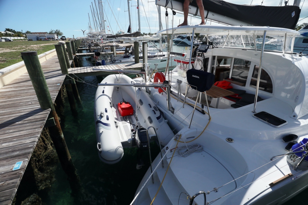 Bareboat Catamaran Blue Butterfly photo 6