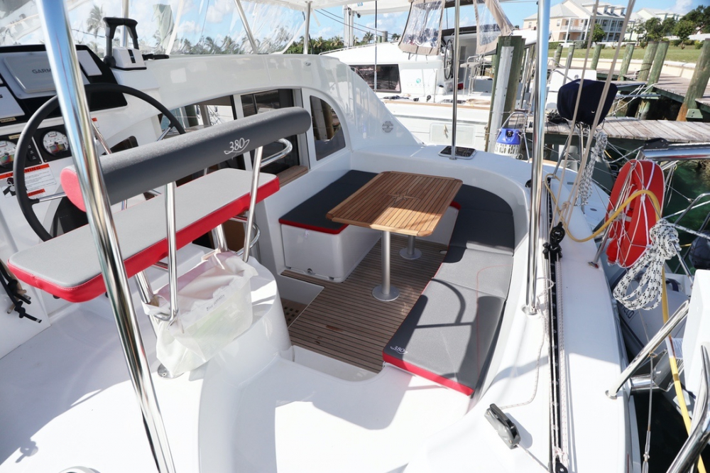 Bareboat Catamaran Blue Butterfly photo 7