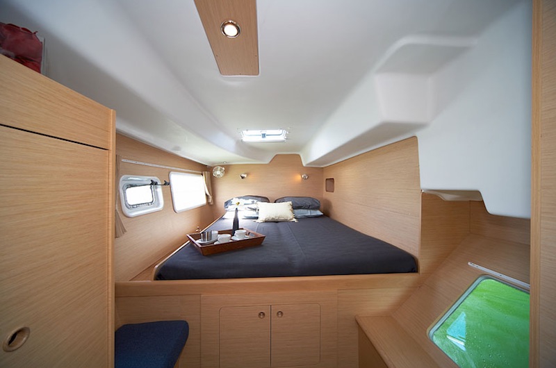 Bareboat Catamaran Lagoon 380 photo 7