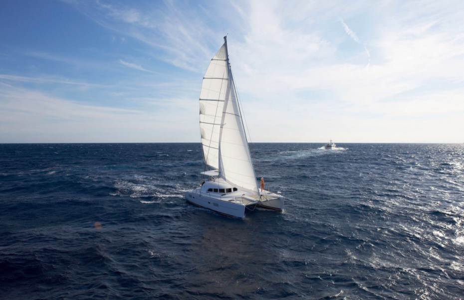 Bareboat Catamaran Lagoon 380 (2018) photo 4