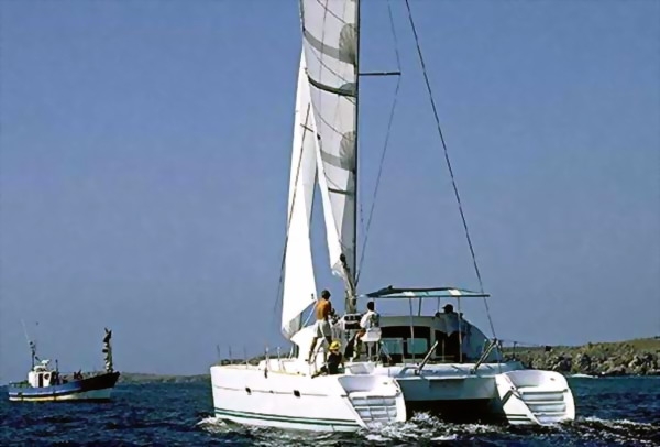 Bareboat Catamaran Lagoon 380