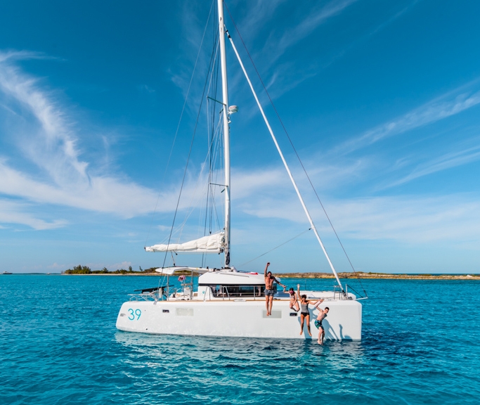 Bareboat Catamaran Lagoon 39 -4 + 2 Cabins