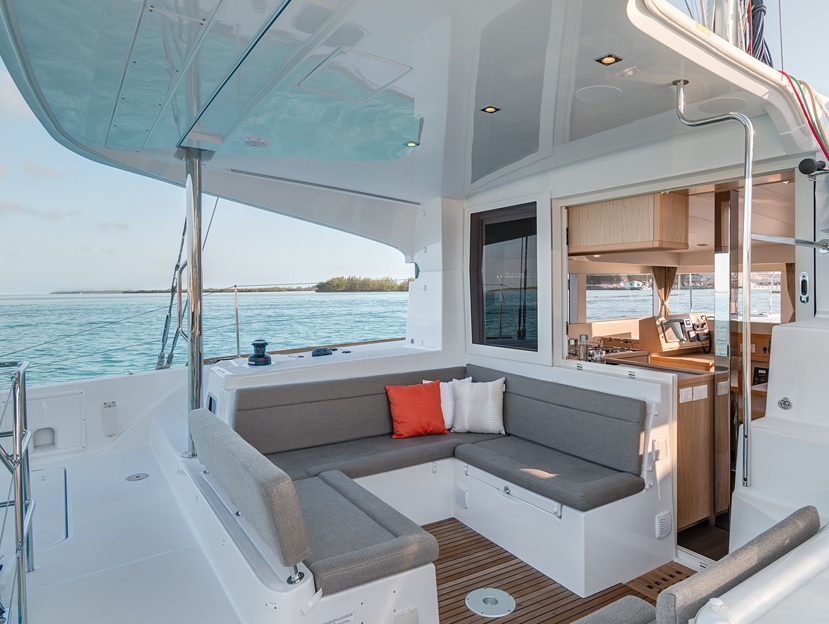 Bareboat Catamaran Lagoon 39 -4 + 2 Cabins photo 6