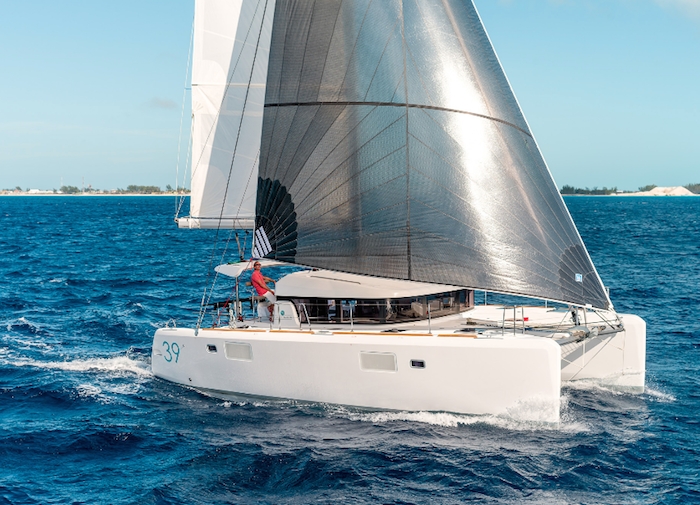 Bareboat Catamaran Lagoon 39