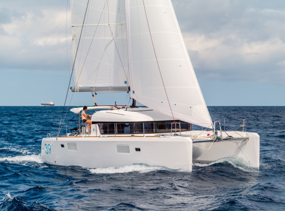 Bareboat Catamaran Lagoon 39