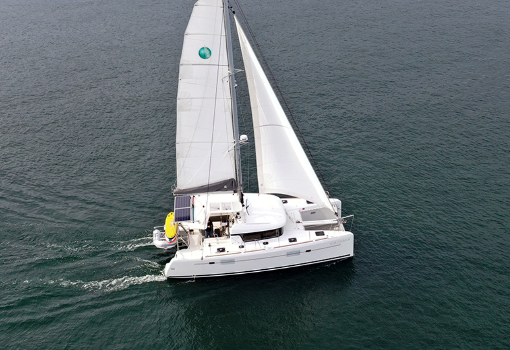 Bareboat Catamaran Lagoon 39 photo 6