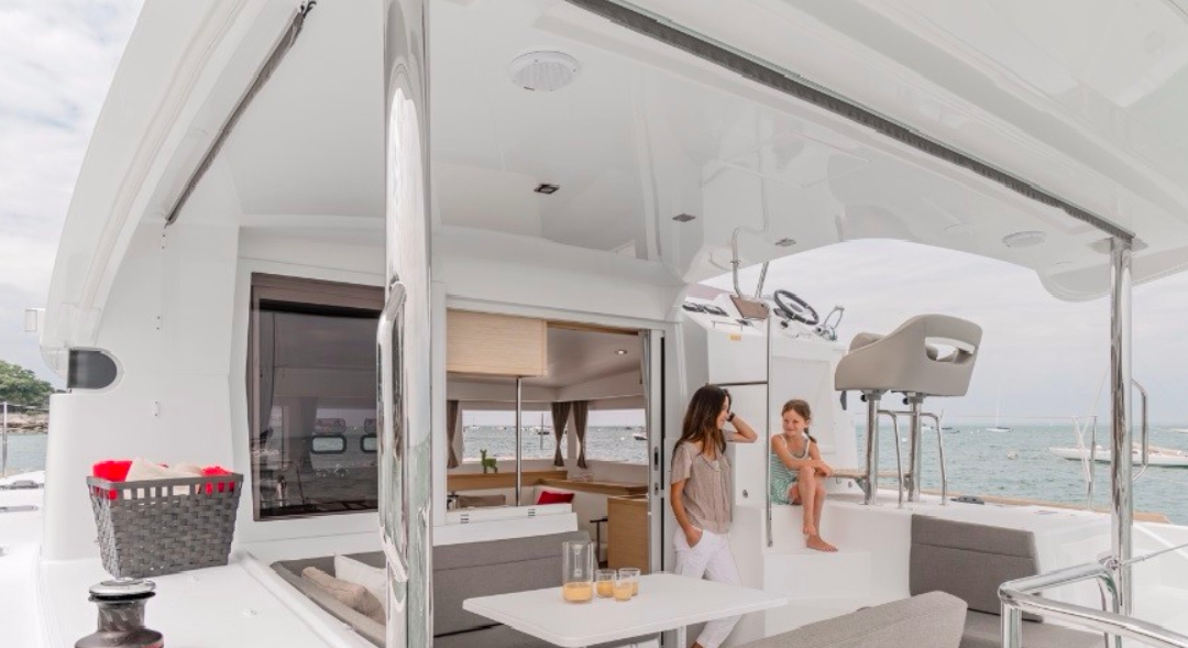 Bareboat Power Catamaran Lagoon 40 Power Catamaran with watermaker photo 5