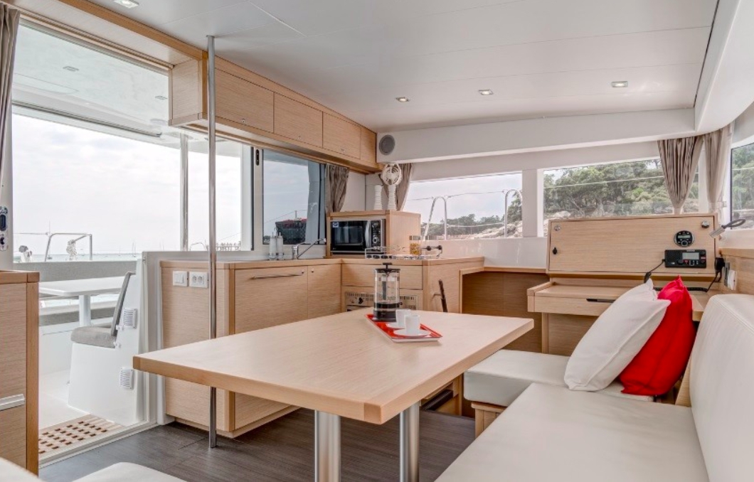 Bareboat Power Catamaran Lagoon 40 Power Catamaran with watermaker photo 7