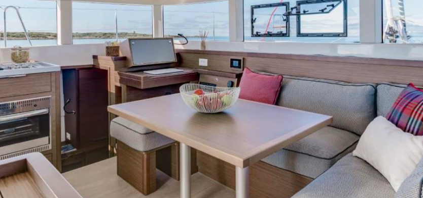 Bareboat Catamaran Lagoon 40 photo 7