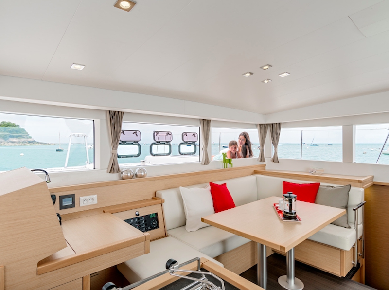 Bareboat Power Catamaran Lagoon 40 Power Catamaran photo 7