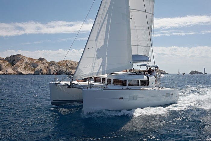 Bareboat Catamaran Lagoon 400 (2012)