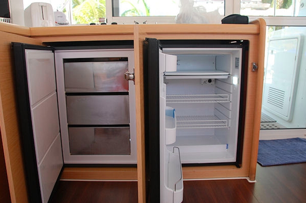 Bareboat Catamaran Lagoon 400 photo 6