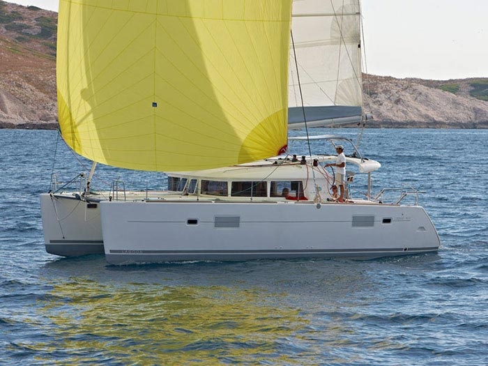 Bareboat Catamaran Lagoon 400 (2010)