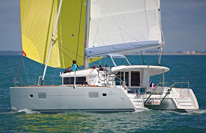 Bareboat Catamaran Lagoon 400 (2010) photo 4