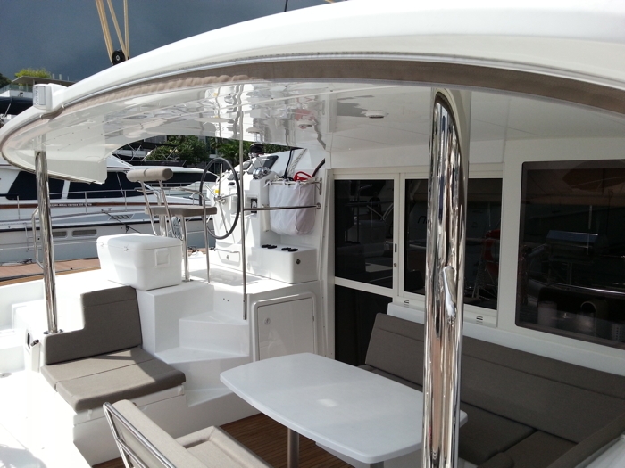 Crewed Catamaran Lagoon 400 photo 5