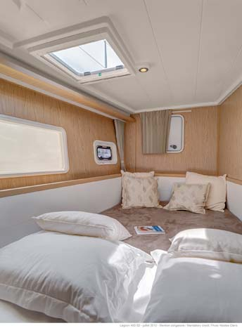 Bareboat Catamaran Andante photo 7