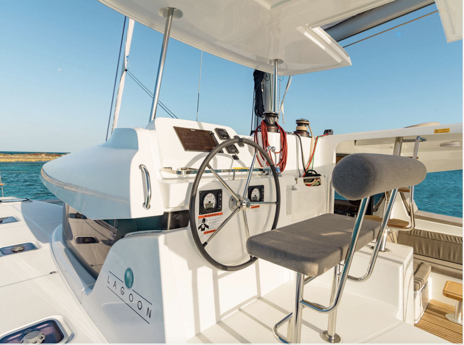 Bareboat Catamaran Lagoon 42 photo 7