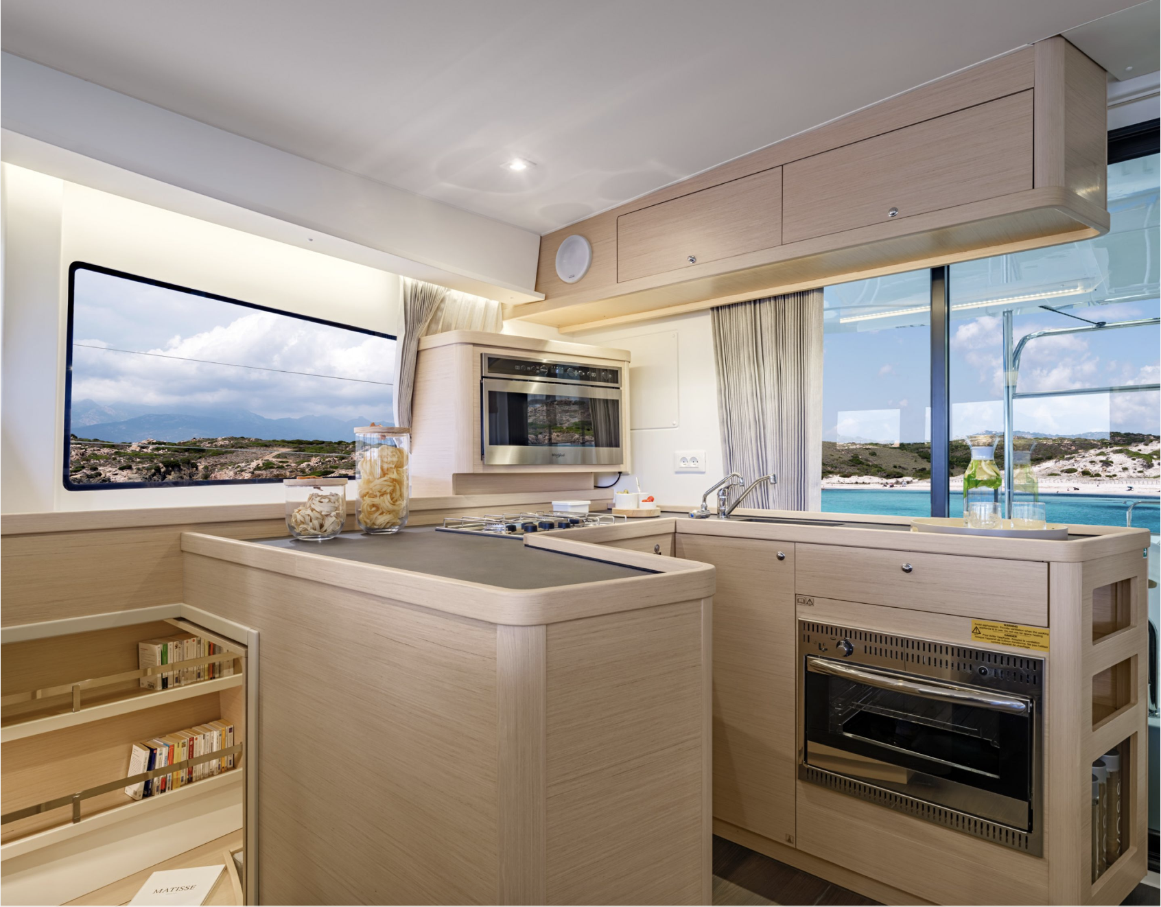 Bareboat Catamaran Lagoon 42 photo 8