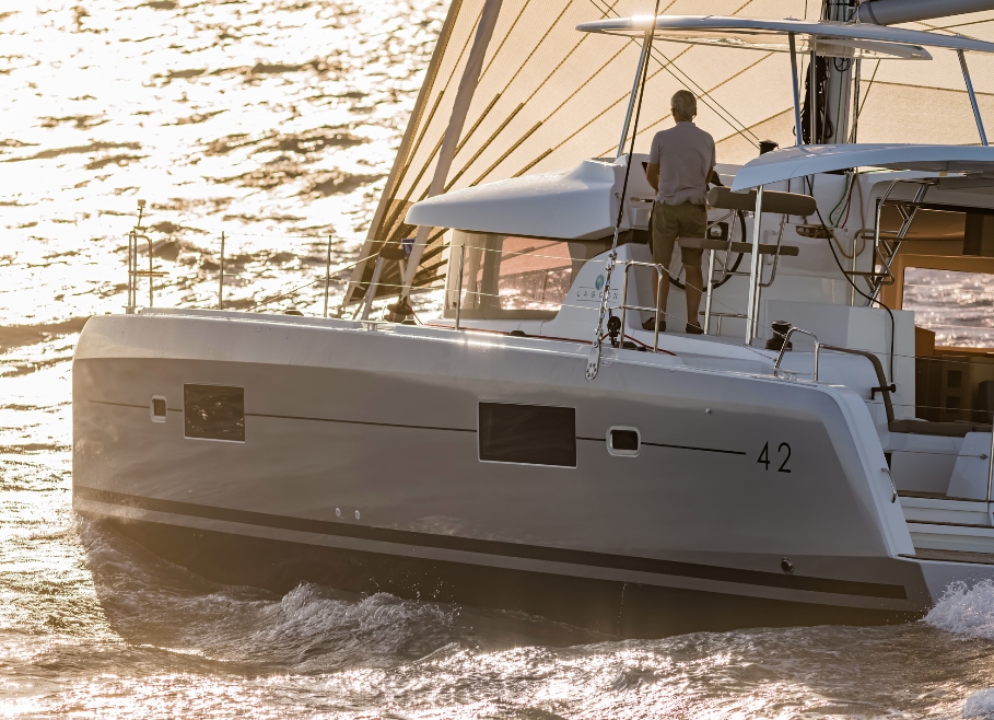 Bareboat Catamaran Lagoon 42 photo 3