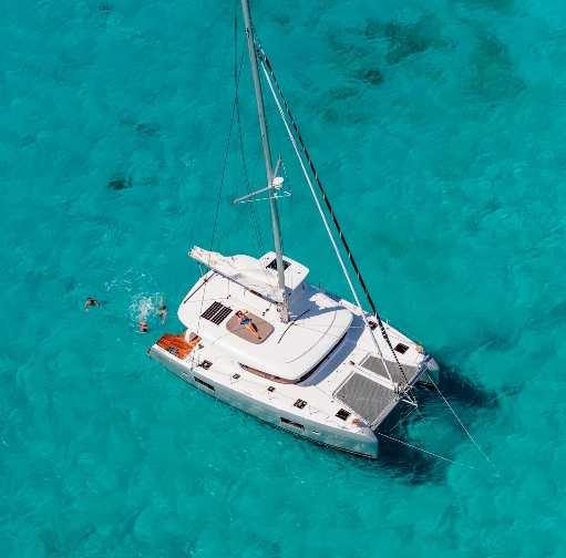 Bareboat Catamaran Lagoon 42 photo 5