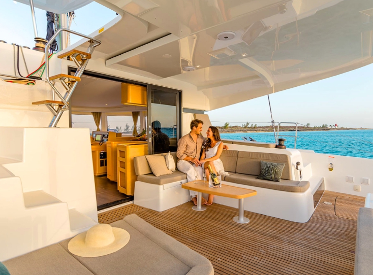 Bareboat Catamaran MARALYN photo 6