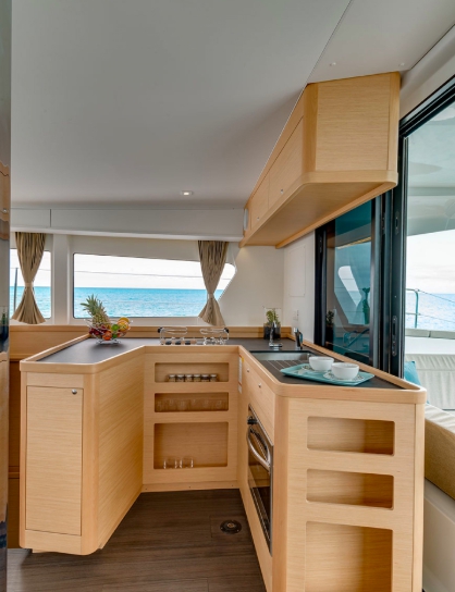 Bareboat Catamaran MARALYN photo 8