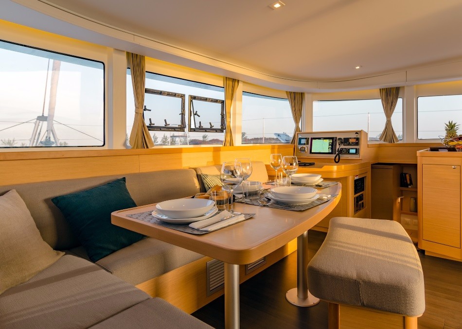 Bareboat Catamaran Lagoon 42 photo 5