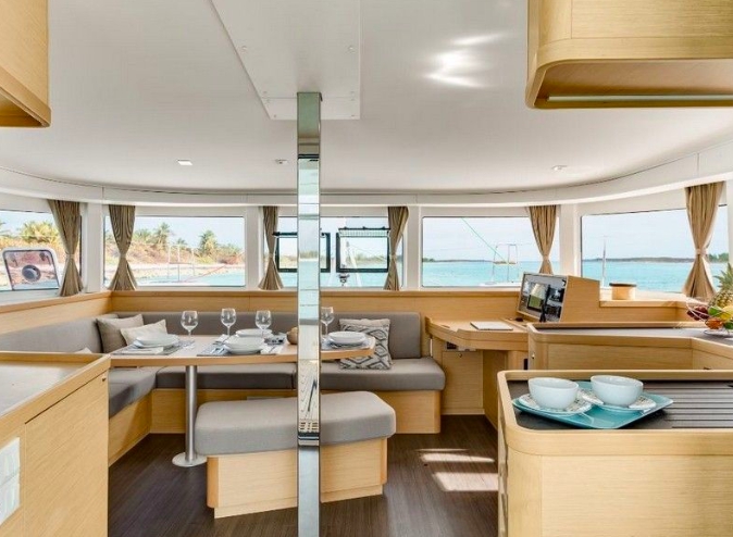 Bareboat Catamaran Lagoon 42 photo 3