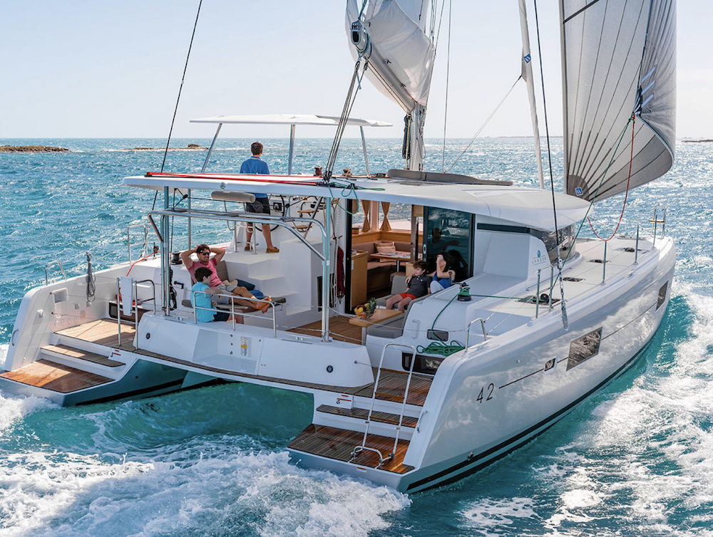 Bareboat Catamaran Lagoon 42 photo 4