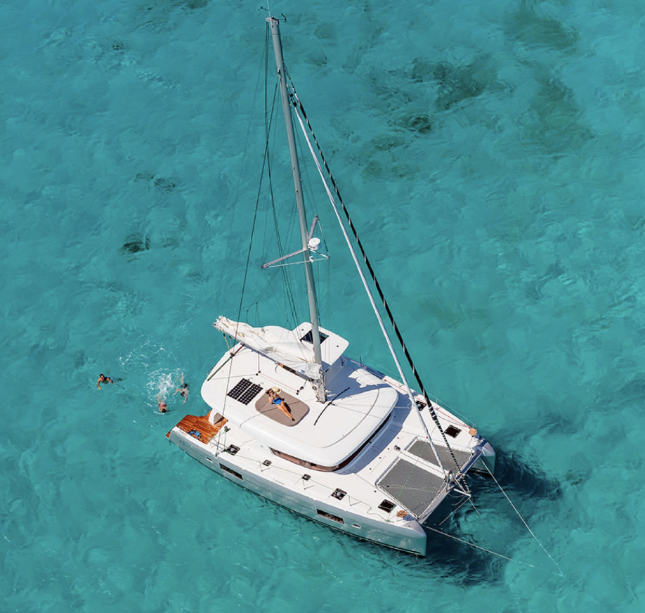 Bareboat Catamaran Lagoon 42 photo 5
