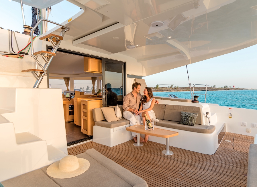 Bareboat Catamaran MOONRISE photo 6