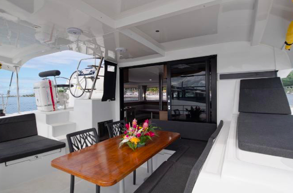 Bareboat Catamaran Lagoon 42 photo 4