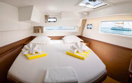 Bareboat Catamaran Lagoon 42 photo 6