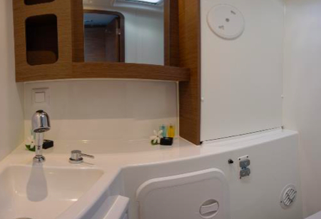 Bareboat Catamaran Lagoon 42 photo 7