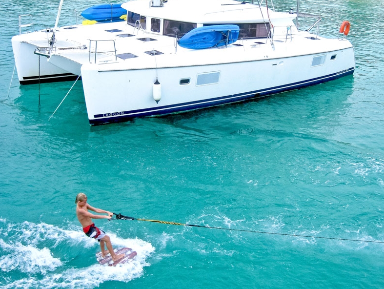 Bareboat Catamaran Lagoon 420 photo 5