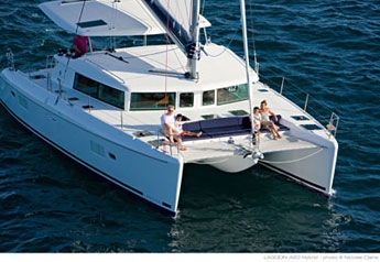 Bareboat Catamaran Lagoon 420